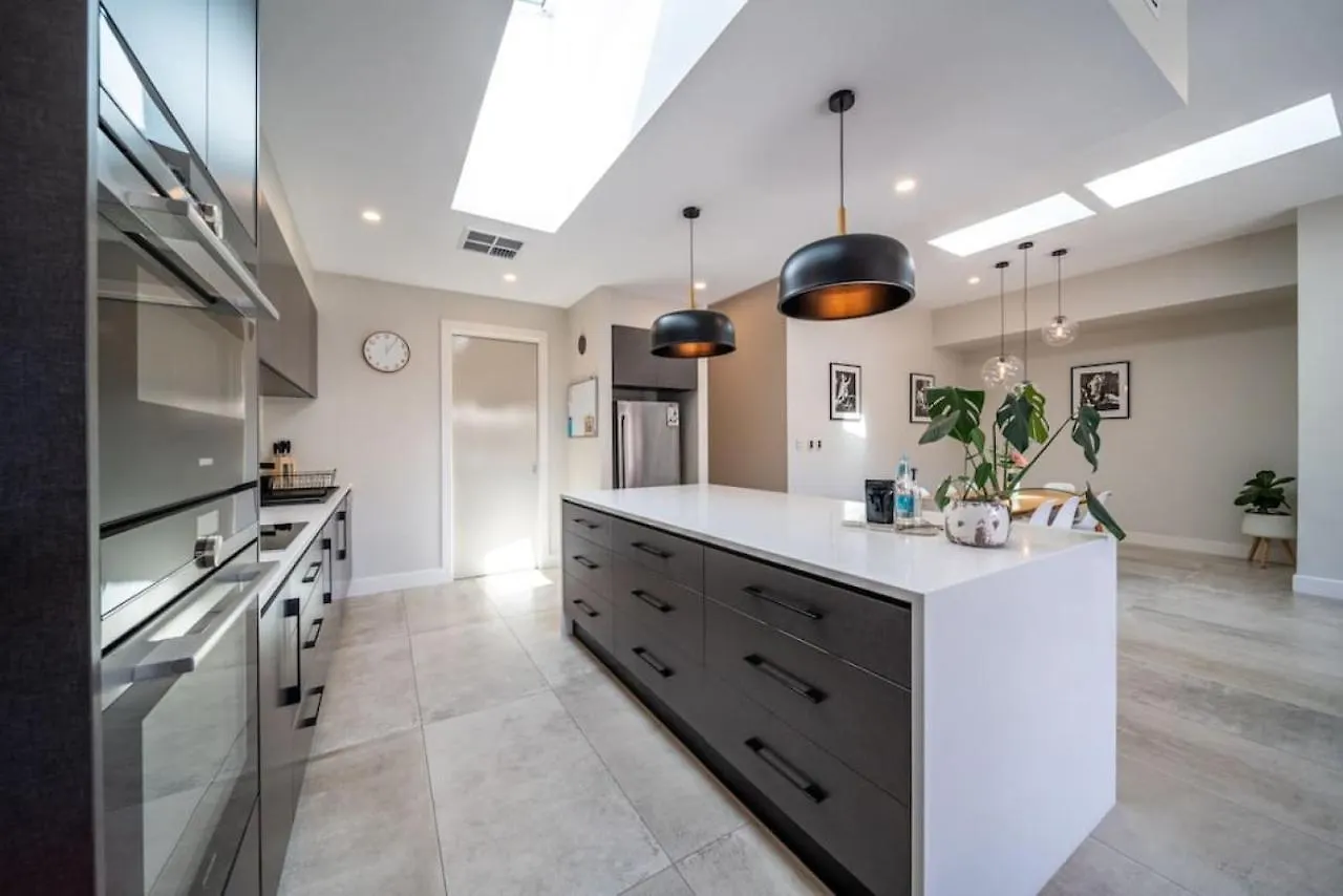 Holiday home Vogue On Victoria Forestville Wayville