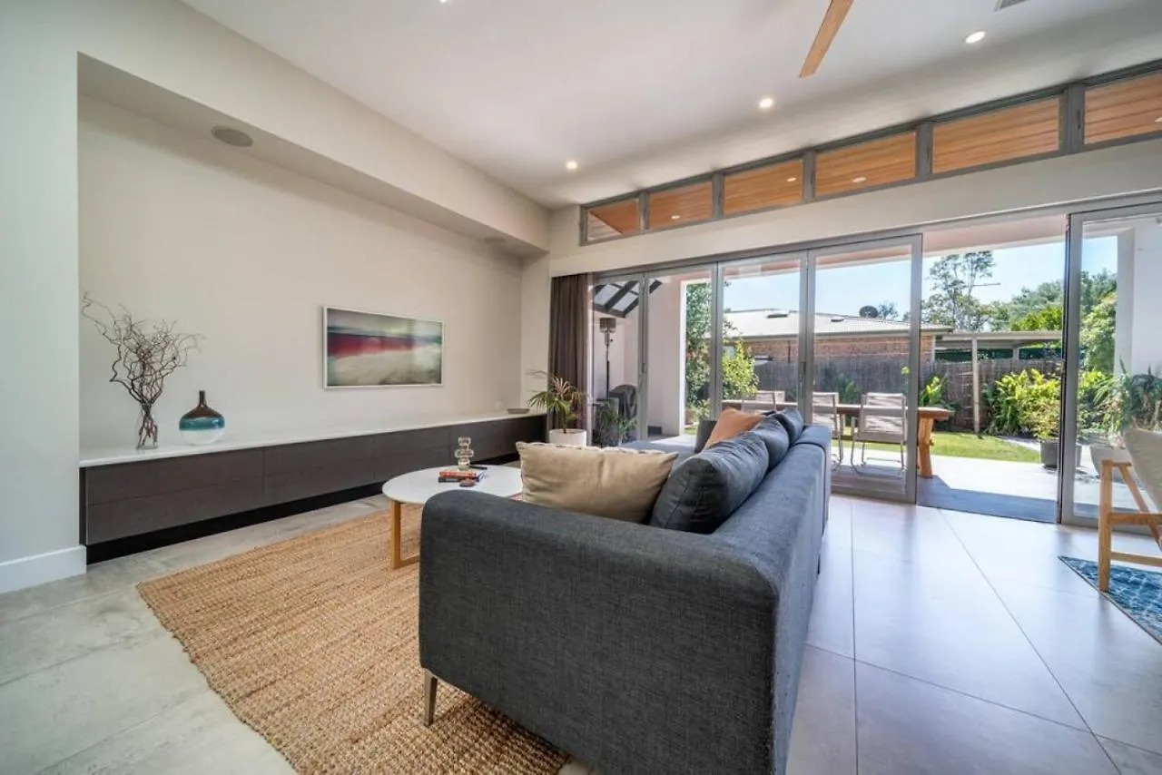 Vogue On Victoria Forestville Wayville 0*,